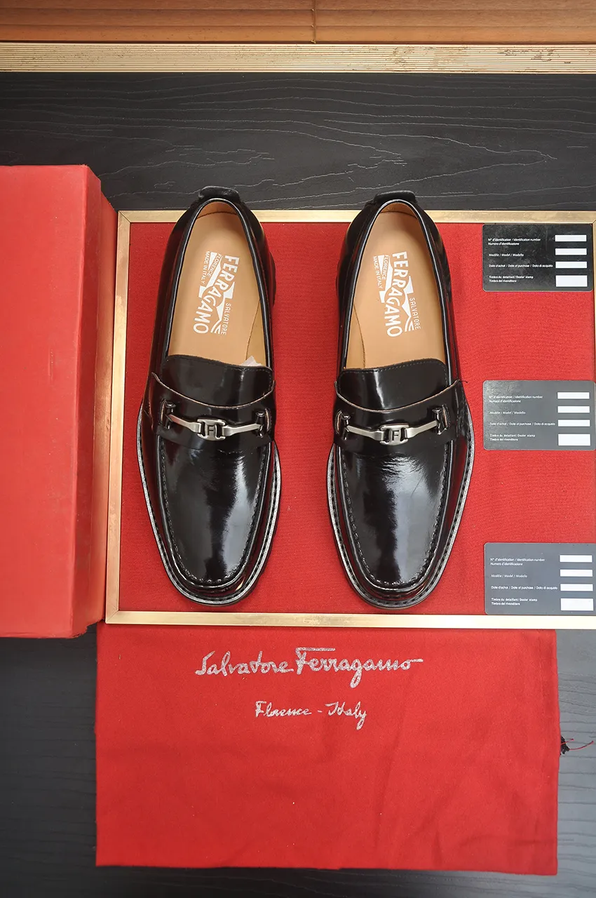Men's shoes 💰500💶[Ferragamo/Ferragamo] The latest model in the counter. Original imported high-quality cowhide with open edges + imported 🐂 water-dyed cowhide lining + original luxury metal buckle + original combined outsole. Comparison without pressure 38--45 (45 is custom-made and cannot be returned or exchanged)